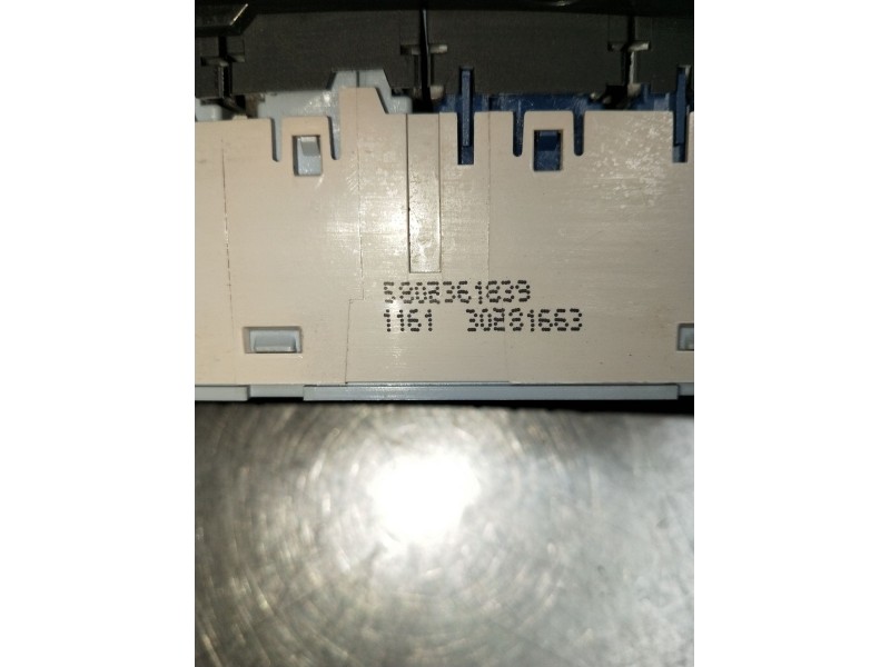 Recambio de mando multifuncion para iveco daily vi caja/chasis 33s14, 35s14, 35c14 referencia OEM IAM 5802361839 5801586544 