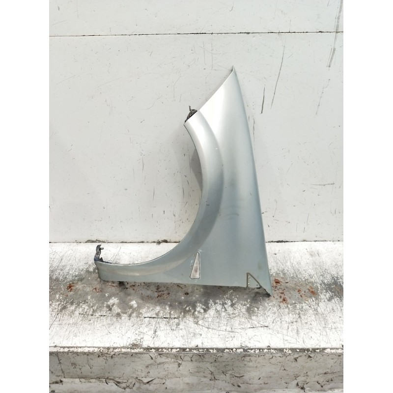 Recambio de aleta delantera derecha para renault megane ii sedán (lm0/1_) 1.5 dci (lm0f, lm0t, lm2b) referencia OEM IAM   