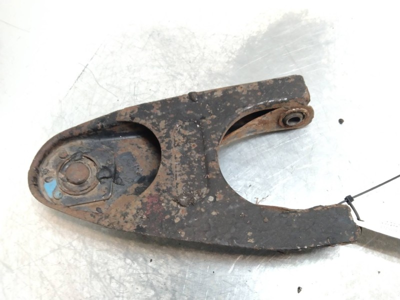 Recambio de brazo suspension superior delantero izquierdo para renault 6 1.1 gtl referencia OEM IAM   