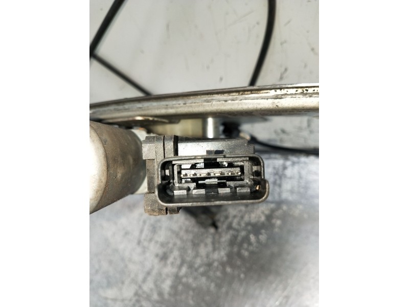 Recambio de elevalunas delantero izquierdo para renault laguna ii grandtour (kg0/1_) 1.9 dci (kg1v) referencia OEM IAM  4p 