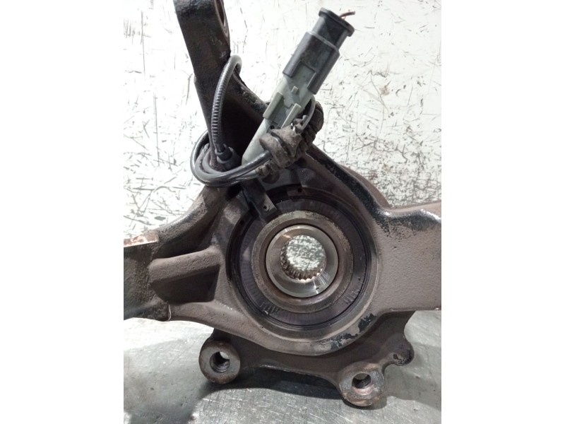 Recambio de mangueta delantera derecha para citroën c4 ii (nc_) 1.6 hdi 90 referencia OEM IAM   