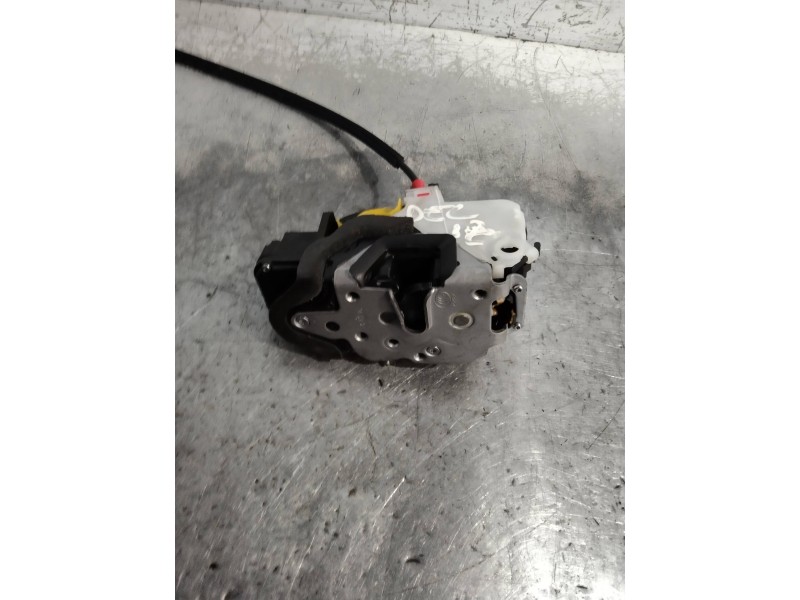 Recambio de motor cierre centralizado delantero izquierdo para opel zafira tourer excellence referencia OEM IAM   