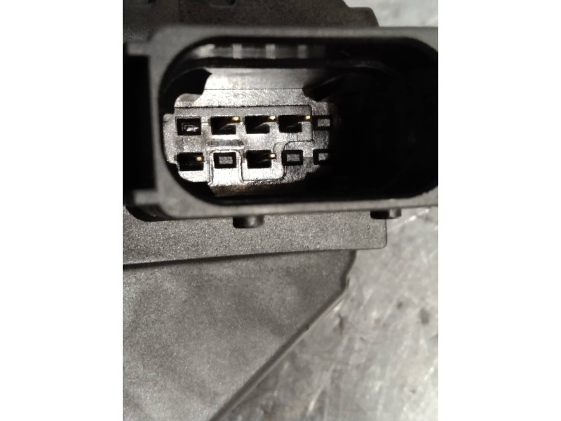 Recambio de motor cierre centralizado delantero izquierdo para opel zafira tourer excellence referencia OEM IAM   