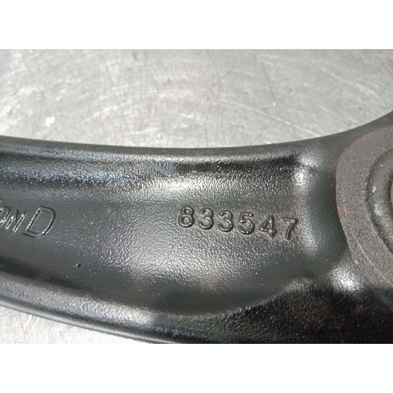 Recambio de brazo suspension inferior delantero derecho para citroën c4 ii (nc_) 1.6 hdi 90 referencia OEM IAM 833547  