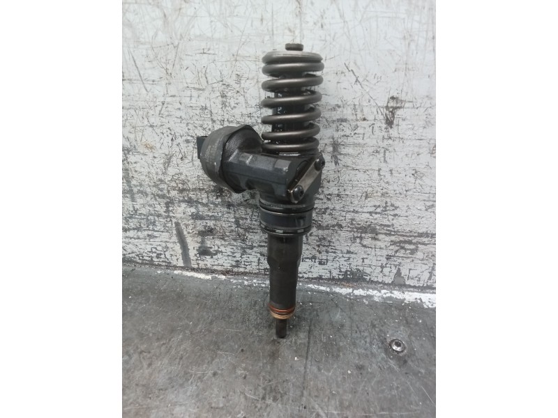 Recambio de inyector para seat toledo ii (1m2) 1.9 tdi referencia OEM IAM 0414720039 038130073AL BOSCH