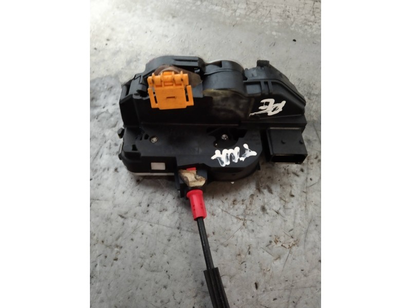 Recambio de motor cierre centralizado trasero derecho para opel zafira tourer excellence referencia OEM IAM   