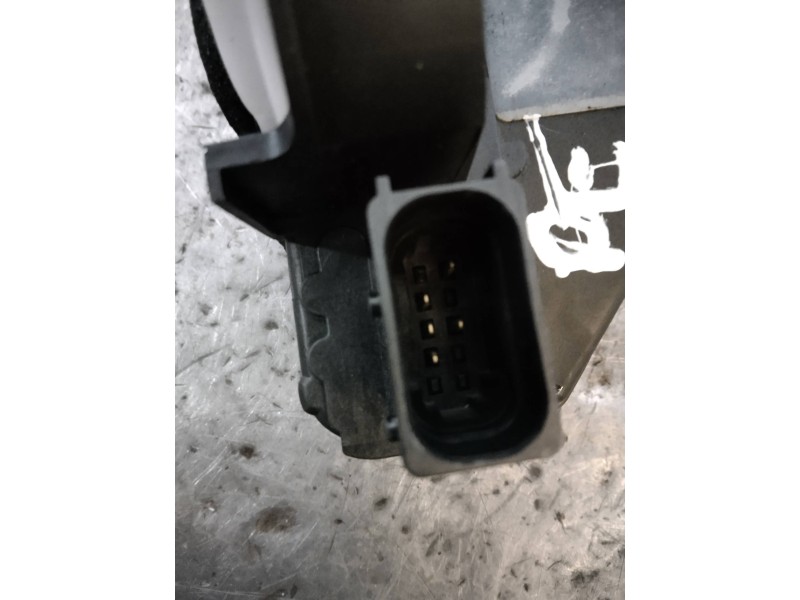 Recambio de motor cierre centralizado trasero derecho para opel zafira tourer excellence referencia OEM IAM   