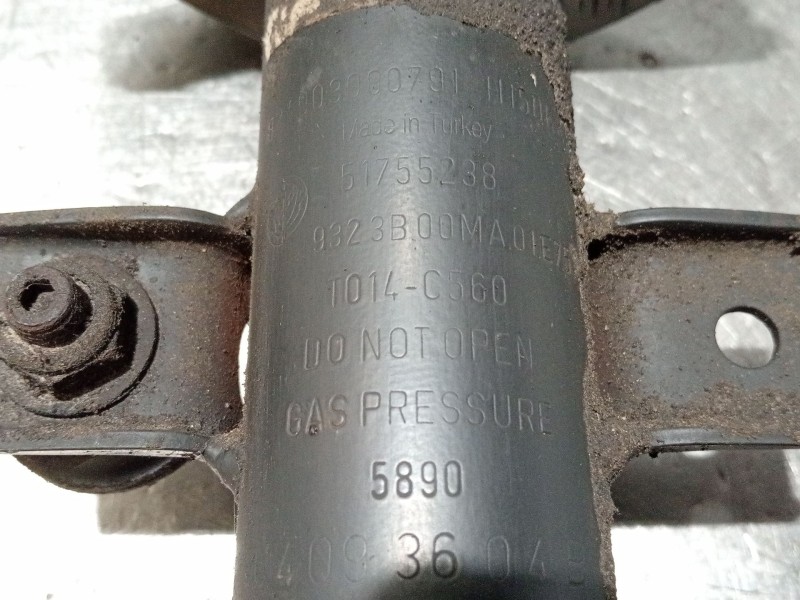 Recambio de amortiguador trasero izquierdo para alfa romeo 156 (932_) 1.9 jtd (932.a2b00, 932.a2c00) referencia OEM IAM 51755238