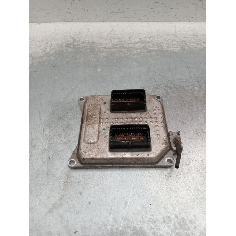 Recambio de centralita motor uce para opel astra h ber. 1.6 16v cat referencia OEM IAM 55568735 5wk9463 8080200523