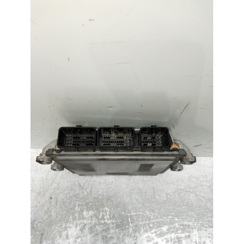 Recambio de centralita motor uce para peugeot 407 (6d_) 2.0 hdi 135 (6drhrh, 6drhre, 6drhrg, 6drhrj) referencia OEM IAM HW965504