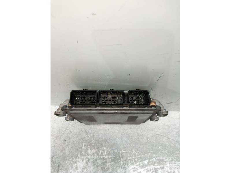 Recambio de centralita motor uce para peugeot 407 (6d_) 2.0 hdi 135 (6drhrh, 6drhre, 6drhrg, 6drhrj) referencia OEM IAM HW965504