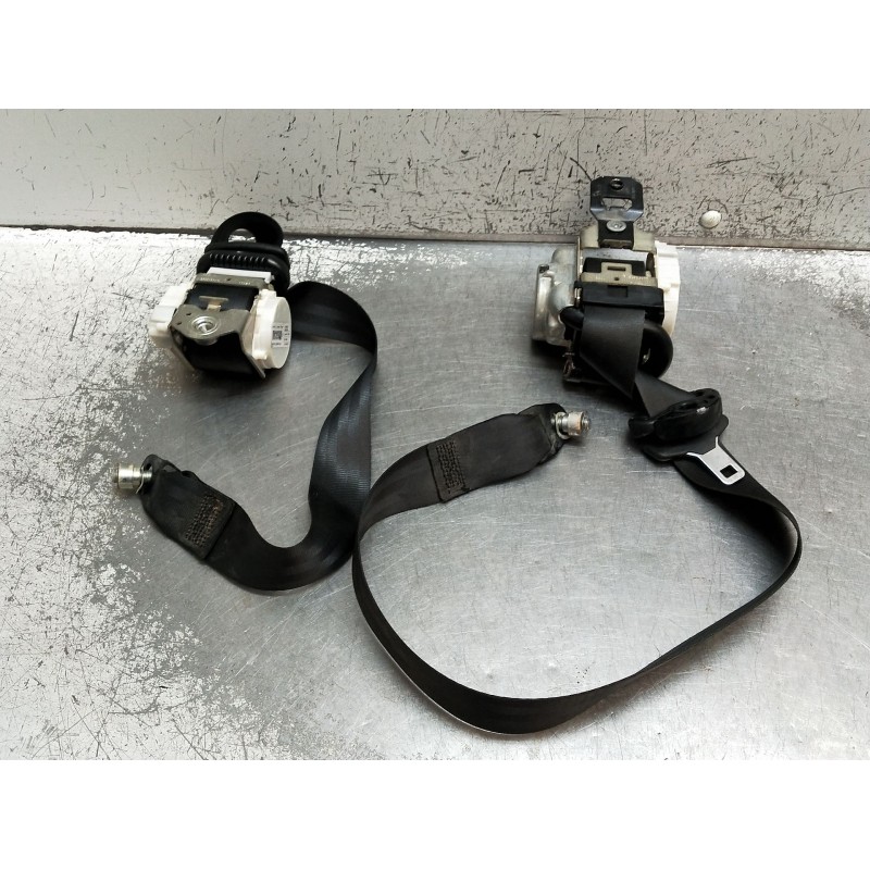 Recambio de juego cinturones delantero para iveco daily vi caja/chasis 33s14, 35s14, 35c14 referencia OEM IAM 34275989a 34175220