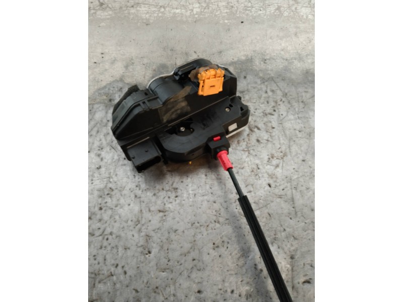 Recambio de motor cierre centralizado trasero izquierdo para opel zafira tourer excellence referencia OEM IAM   