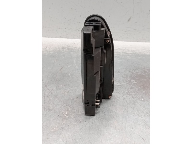 Recambio de mando elevalunas delantero izquierdo para bmw 5 (e39) 530 d referencia OEM IAM 8380646  