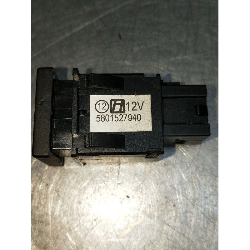 Recambio de mando multifuncion para iveco daily vi caja/chasis 33s16, 35s16, 35c16, 40c16, 50c16 referencia OEM IAM 5801527940  