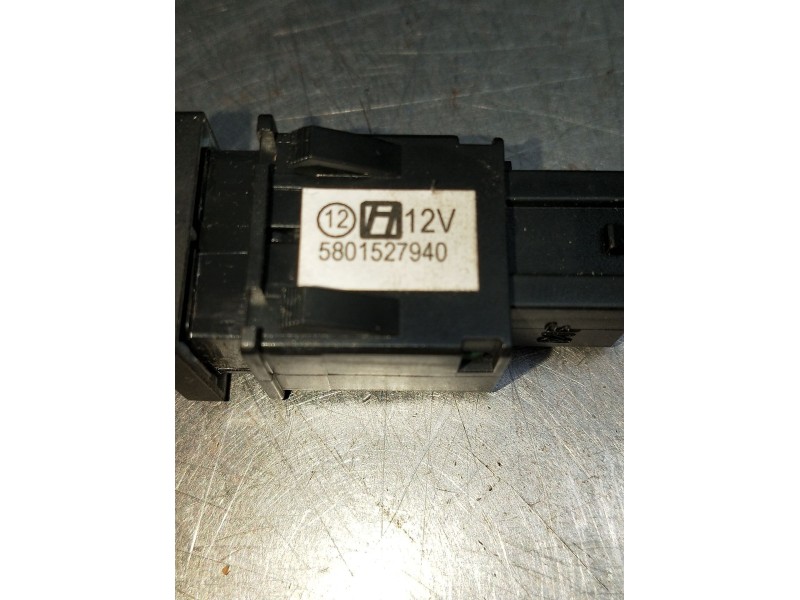 Recambio de mando multifuncion para iveco daily vi caja/chasis 33s16, 35s16, 35c16, 40c16, 50c16 referencia OEM IAM 5801527940  