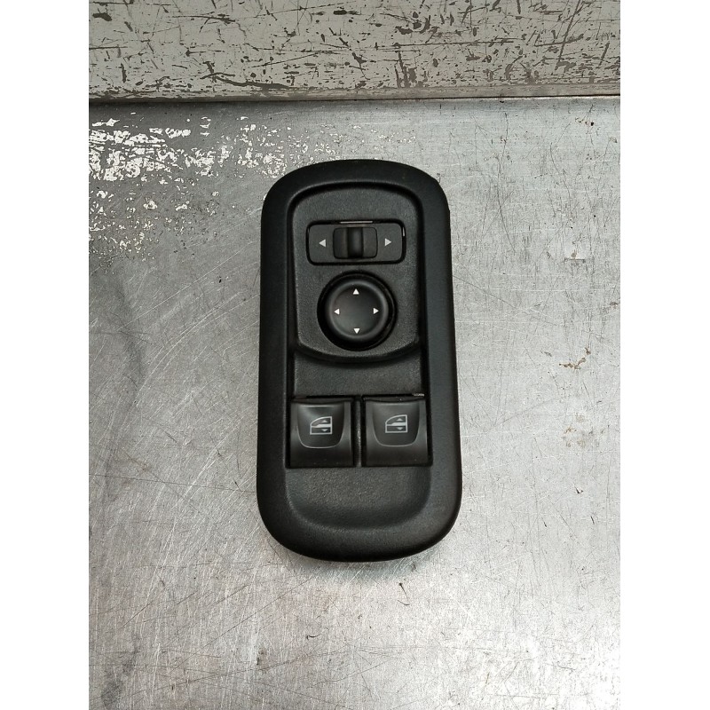 Recambio de mando elevalunas delantero izquierdo para renault master iii furgoneta (fv) 2.3 dci 110 fwd (fv0r, fv0w) referencia 