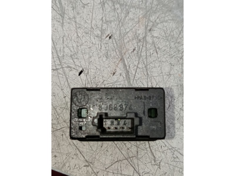 Recambio de mando elevalunas delantero derecho para bmw 5 (e39) 530 d referencia OEM IAM 8368974  