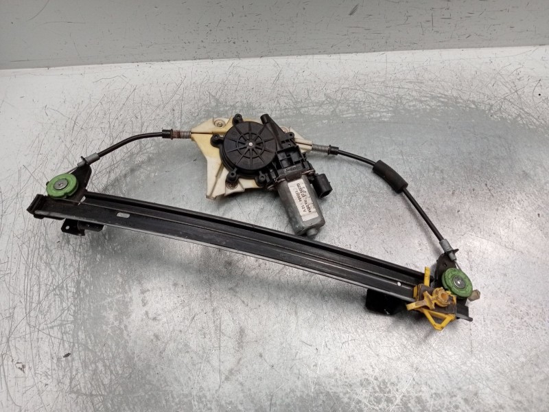 Recambio de elevalunas delantero izquierdo para alfa romeo 156 (932_) 1.9 jtd (932.a2b00, 932.a2c00) referencia OEM IAM d233505 