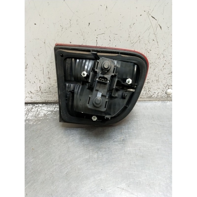 Recambio de piloto trasero derecho interior para seat leon (1m1) 1.9 tdi referencia OEM IAM 1M6945092B  