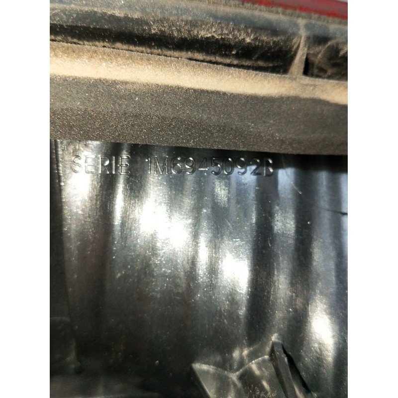 Recambio de piloto trasero derecho interior para seat leon (1m1) 1.9 tdi referencia OEM IAM 1M6945092B  