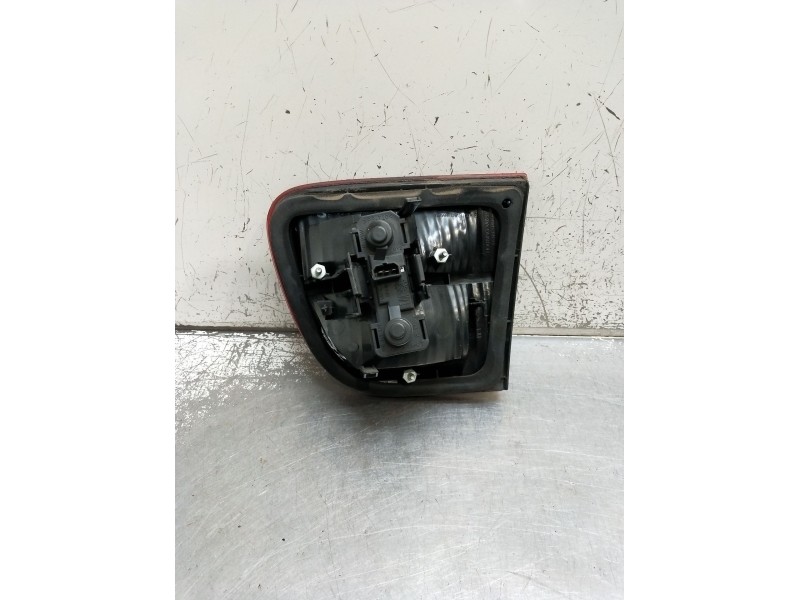 Recambio de piloto trasero izquierdo interior para seat leon (1m1) 1.9 tdi referencia OEM IAM 1M6945091B  