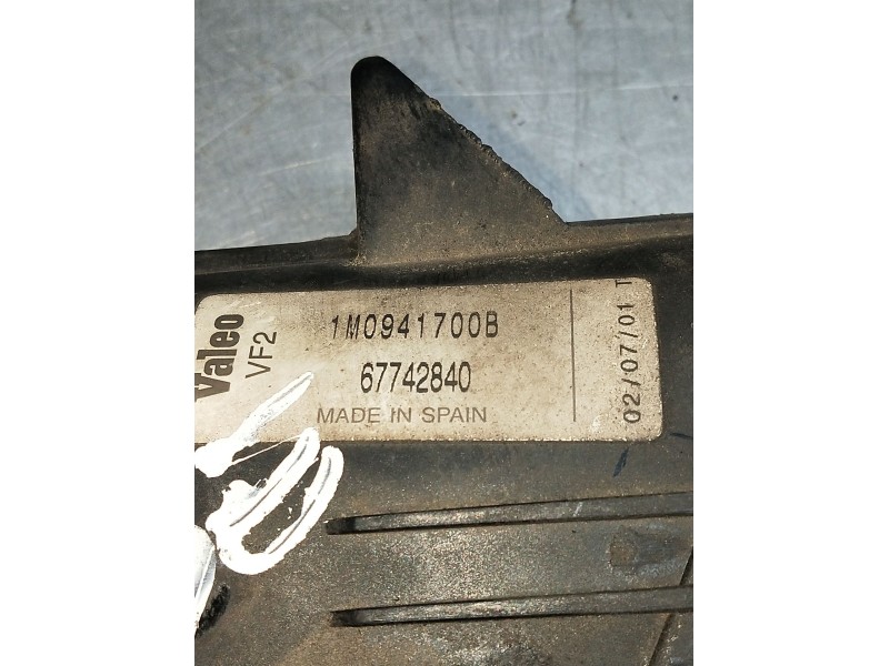 Recambio de faro antiniebla derecho para seat leon (1m1) 1.9 tdi referencia OEM IAM 1M0941700B 67742840 