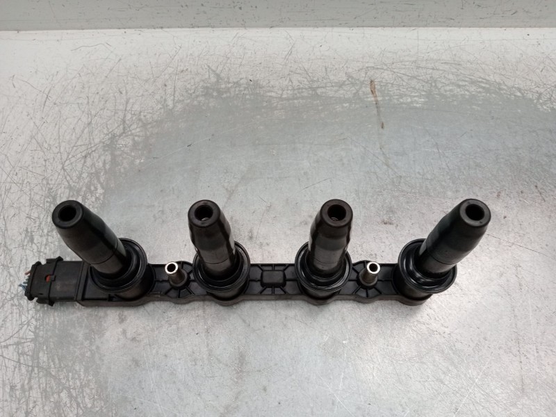 Recambio de bobina encendido para opel astra h ber. 1.6 16v cat referencia OEM IAM 95517924  