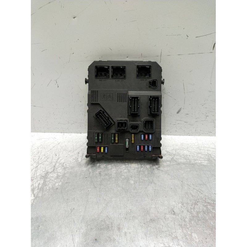 Recambio de caja reles / fusibles para peugeot 407 (6d_) 2.0 hdi 135 (6drhrh, 6drhre, 6drhrg, 6drhrj) referencia OEM IAM 9655221