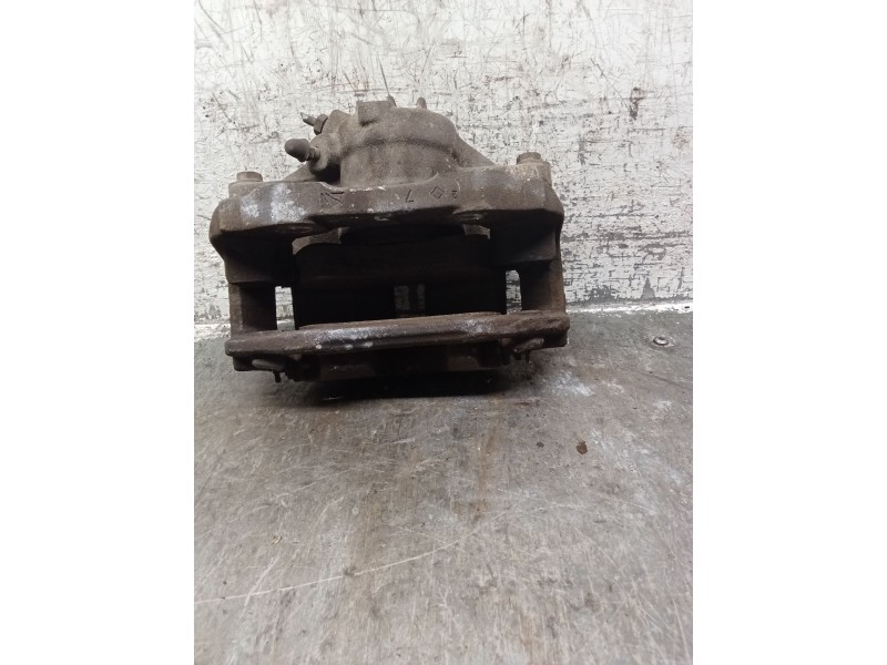 Recambio de pinza freno delantera izquierda para citroën c3 picasso (sh_) 1.6 bluehdi 100 referencia OEM IAM Y01131  