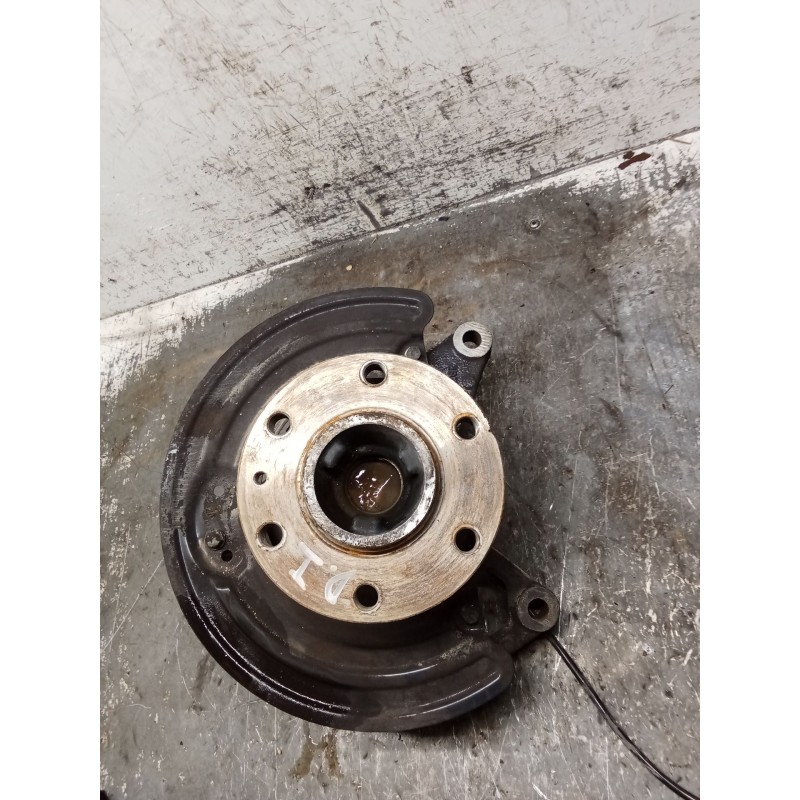 Recambio de mangueta delantera izquierda para iveco daily vi caja/chasis 33s16, 35s16, 35c16, 40c16, 50c16 referencia OEM IAM   