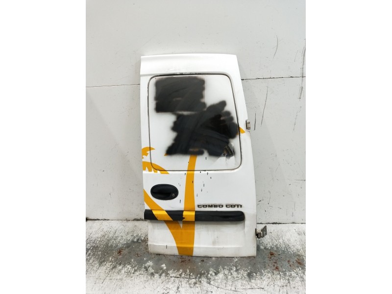 Recambio de puerta trasera derecha para opel combo furgoneta/monovolumen 1.3 cdti 16v referencia OEM IAM  5P 