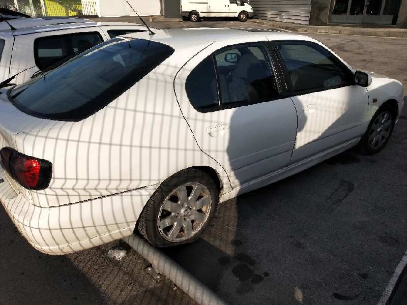 nissan primera berlina (p11) del año 2001