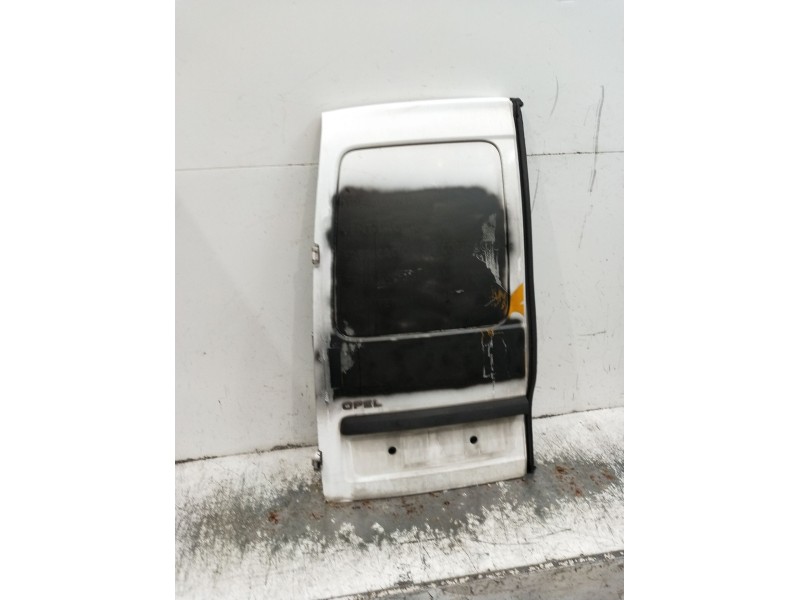 Recambio de puerta trasera izquierda para opel combo furgoneta/monovolumen 1.3 cdti 16v referencia OEM IAM  5P 