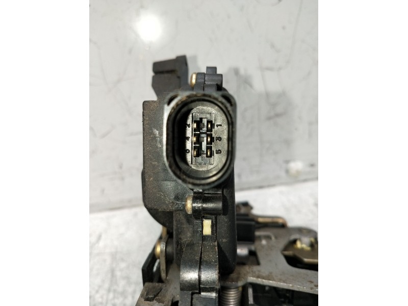 Recambio de motor cierre centralizado trasero izquierdo para seat leon (1m1) 1.9 tdi referencia OEM IAM  5P 