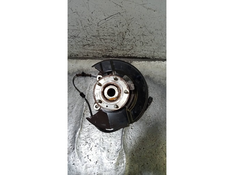 Recambio de mangueta delantera izquierda para opel zafira tourer selective referencia OEM IAM 13583479  