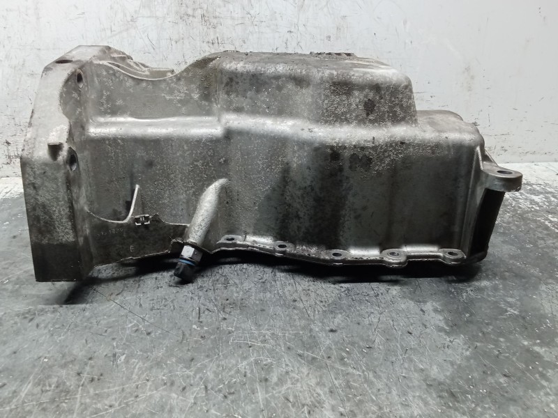 Recambio de carter para nissan qashqai (j10) referencia OEM IAM 8200451325  