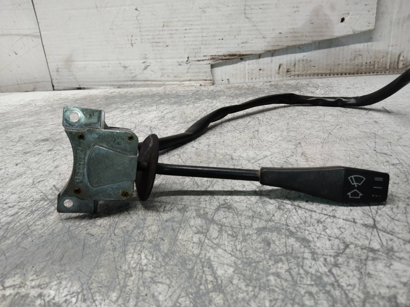 Recambio de mando limpia para bmw serie 3 (e21) 316 referencia OEM IAM 1365821  