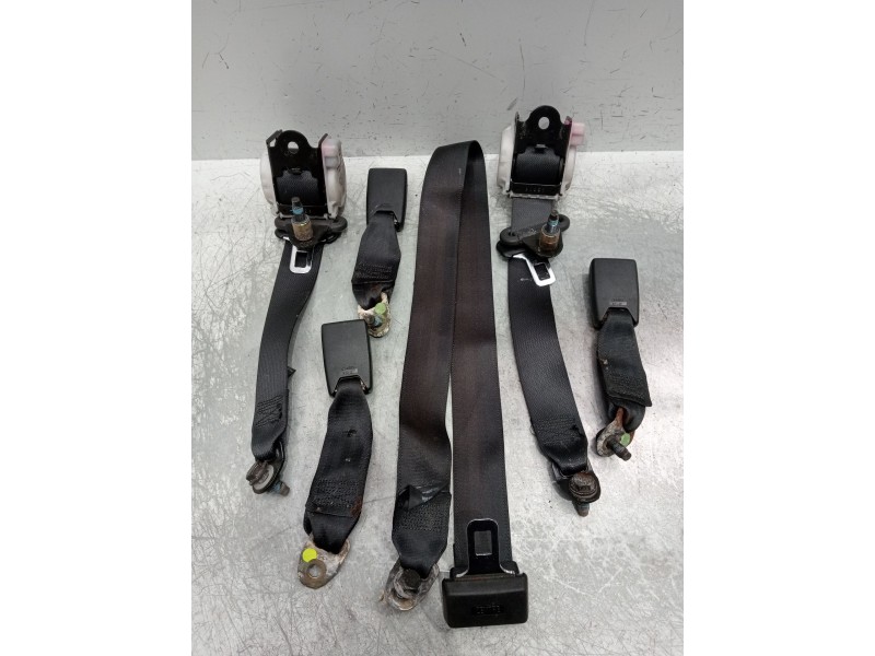 Recambio de juego cinturones trasero para nissan micra ii (k11) 1.0 i 16v referencia OEM IAM  5P 