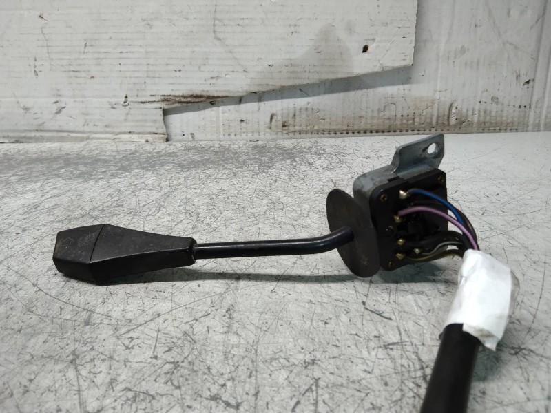 Recambio de mando limpia para bmw serie 3 (e21) 316 referencia OEM IAM 1365821  