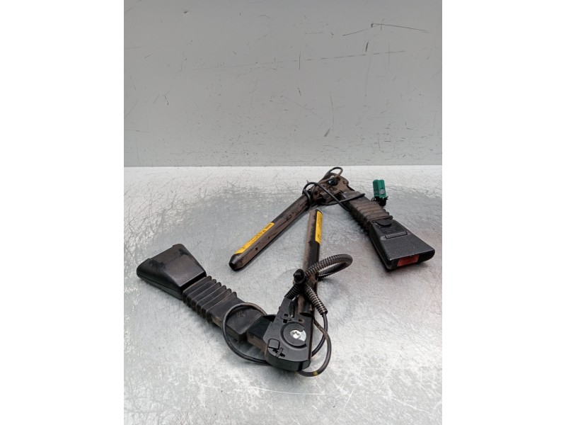 Recambio de kit airbag para opel combo furgoneta/monovolumen 1.3 cdti 16v referencia OEM IAM 24417008 327963935 