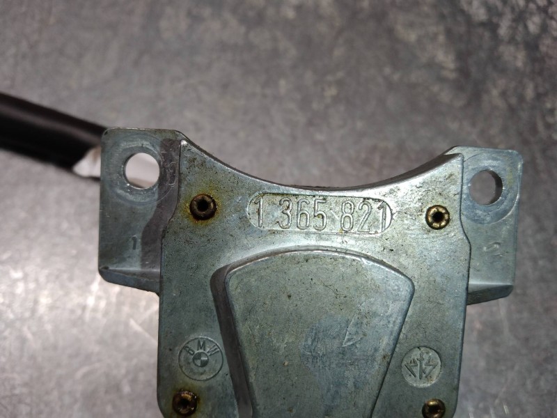 Recambio de mando limpia para bmw serie 3 (e21) 316 referencia OEM IAM 1365821  