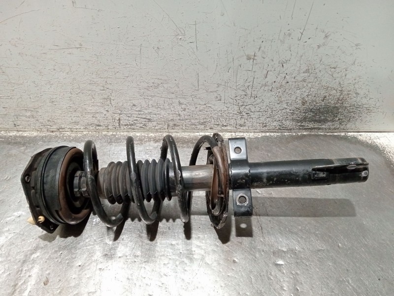 Recambio de amortiguador delantero izquierdo para renault megane ii sedán (lm0/1_) 1.5 dci (lm0f, lm0t, lm2b) referencia OEM IAM