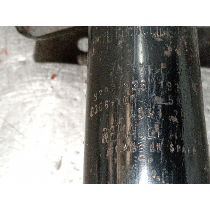 Recambio de amortiguador delantero izquierdo para renault megane ii sedán (lm0/1_) 1.5 dci (lm0f, lm0t, lm2b) referencia OEM IAM