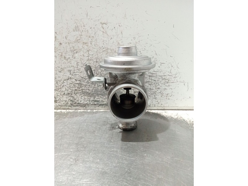 Recambio de valvula egr para bmw 3 (e46) 320 d referencia OEM IAM 7785452 72826400 