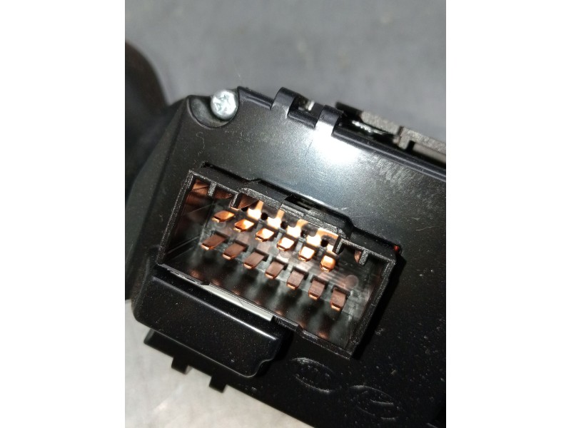Recambio de mando luces para kia carens ( ) referencia OEM IAM 299139726  