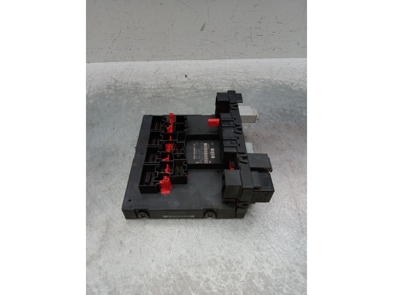 Recambio de caja reles / fusibles para skoda octavia ii (1z3) 1.9 tdi referencia OEM IAM 1k0937049N  