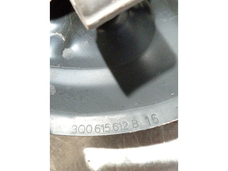 Recambio de mangueta trasera derecha para volkswagen tiguan (ad1, ax1) 2.0 tdi referencia OEM IAM 3Q0615612B  