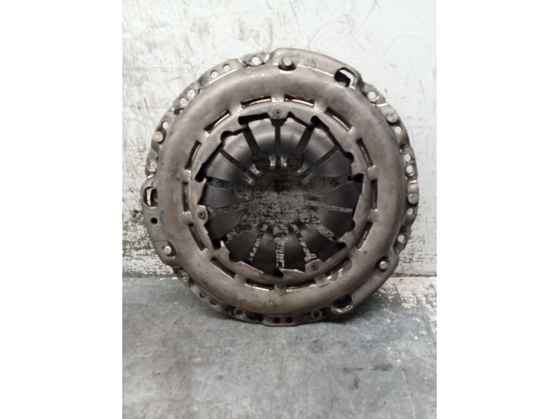 Recambio de kit embrague para nissan qashqai (j10) referencia OEM IAM 8200450217 8200926719 8200450219