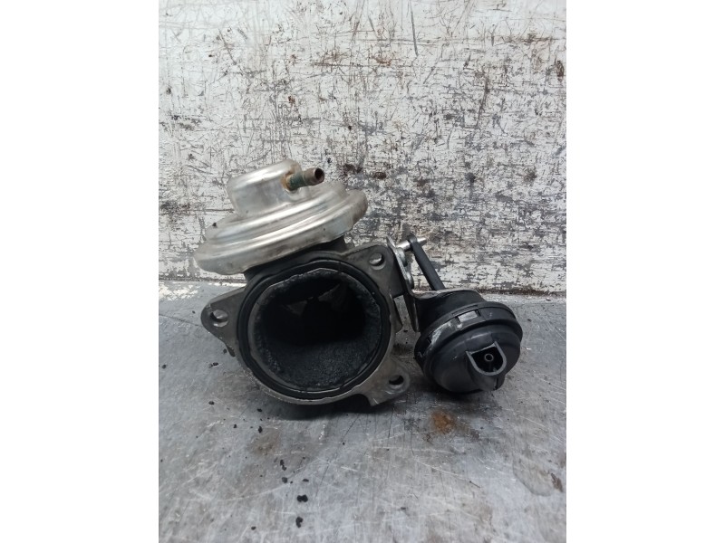 Recambio de valvula egr para seat leon (1m1) 1.9 tdi referencia OEM IAM 038129637B  